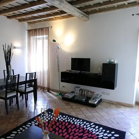 Mattei Flat דירה